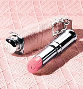 Dior Beauty: Τα Νέα Συλλεκτικά Lipstick Cases Συνδυάζουν Πολυτέλεια & Στυλ
