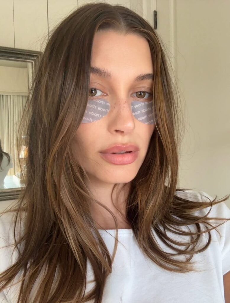 Η Hailey Bieber πούλησε τη Rhode για 1 δις δολάρια